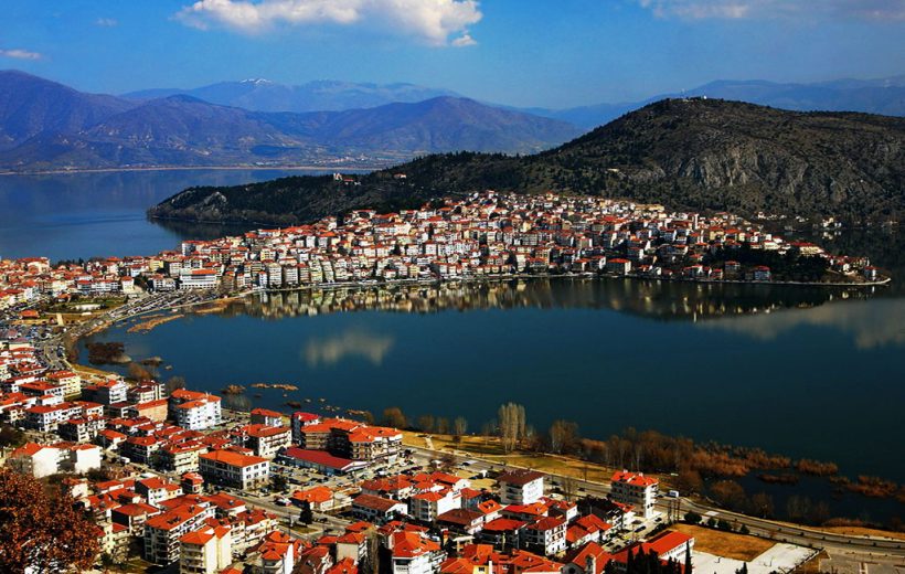 ΧΡΙΣΤΟΥΓΕΝΝΑ ΣΕ ΚΑΣΤΟΡΙΑ - ΠΡΕΣΠΕΣ - ΝΥΜΦΑΙΟ